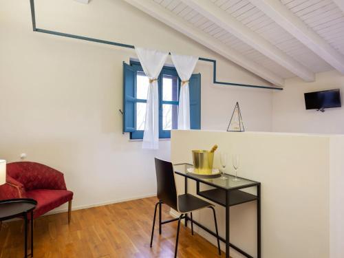 Charming Holiday Home In Caltagirone With Garden