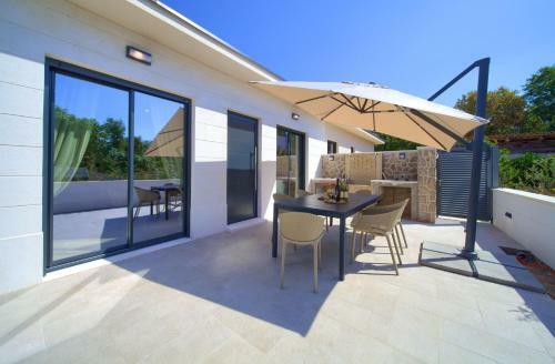 Holiday House Quarnaro
