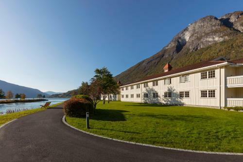 Hotel Loenfjord Loen