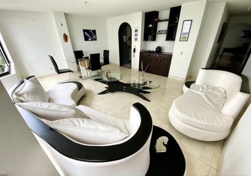 Apartamento Amoblado En Pinares