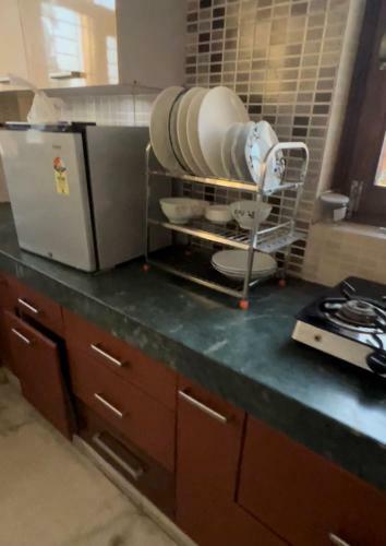 Hostal Private 1 Bhk With Hall And Kitchen On Ground Floor