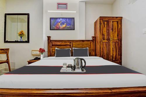 Hotel Collection O 91653 Garg Keshariya Residency