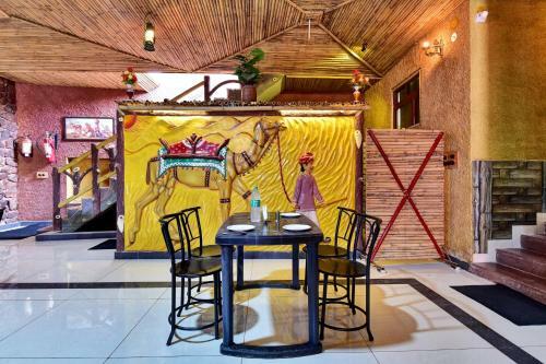 Hotel Collection O 91653 Garg Keshariya Residency