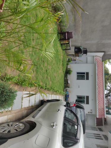 Mayura House