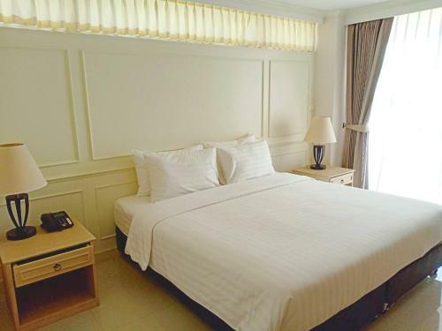 Laem Taen Bangsaen Hotel & Resort