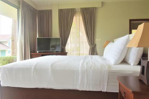 Laem Taen Bangsaen Hotel & Resort