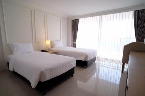 Laem Taen Bangsaen Hotel & Resort