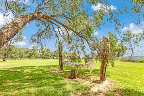 Maidens Rest - Luxury Riverfront Adults Retreat