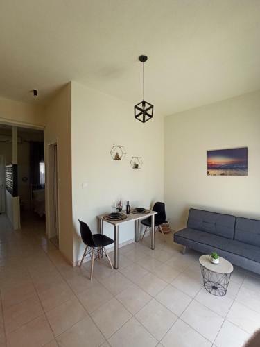 The Twins - Seaside Apartments - 2