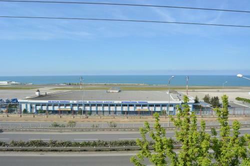 G�nayd?n Airport Apartment
