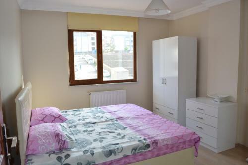 G�nayd?n Airport Apartment