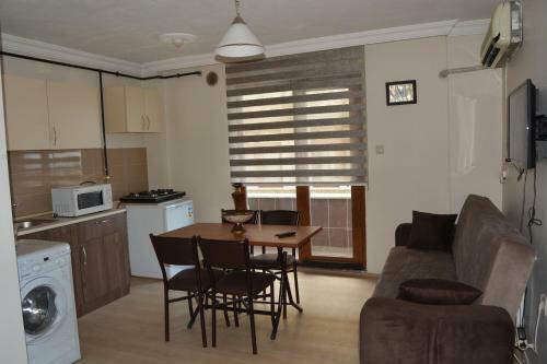G�nayd?n Airport Apartment