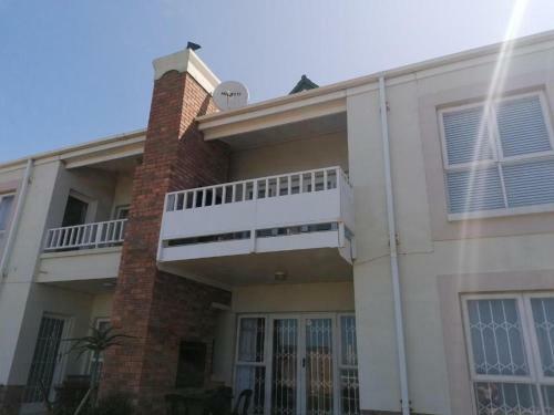 Dolphins View - Beach Apartment