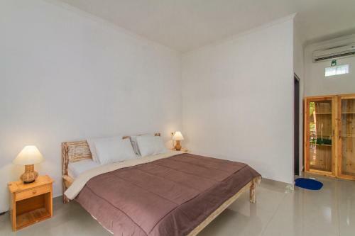 Hostal Ratna Guest House
