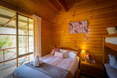 Silky Oak Cottage & Studio