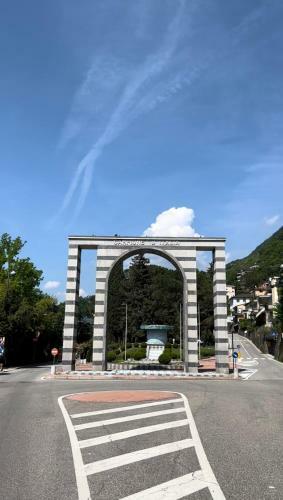 Apartamento Monolocale Con Giardino A Campione D?italia