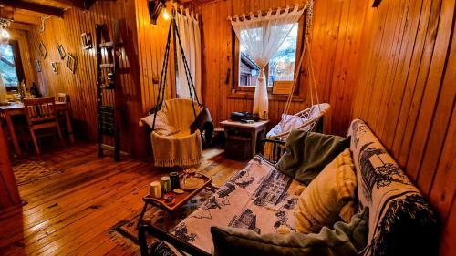 Tiny Wooden Cottage -covasna