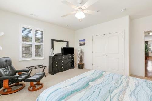 Grande At Canal Pointe -- 37697 Ulster #12