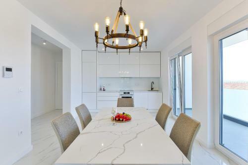 Apartamento Villa Div With Pool