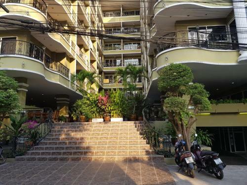 Apartamento Pratumnak 1 Bed Condo With Sea View