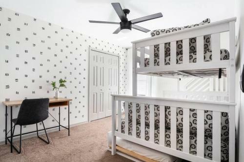 Cape Escape II - 4bdr - 2bth - Pool - Sleeps 10 Or More