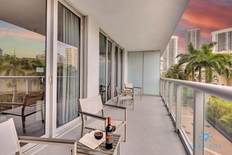 Modern Resort Modern Apartment 2 Br 2 Br Pool
