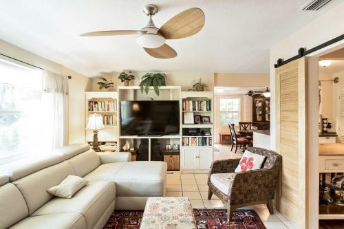 Twin Palms: A Chef's House Close To Beach * Super Kid Friendly