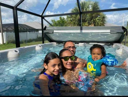 Florida Getaway: 4/3hm ?15ft Swimspa?near Beaches