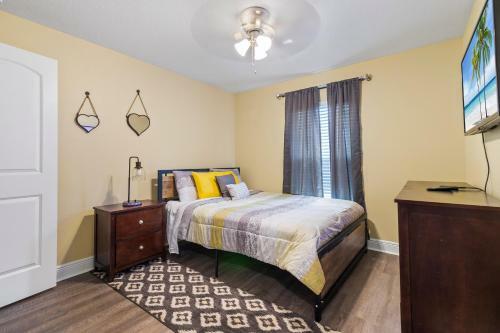 Florida Getaway: 4/3hm ?15ft Swimspa?near Beaches