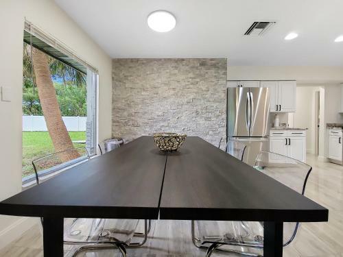 14 Guests Vacation Home With Guest Apartment