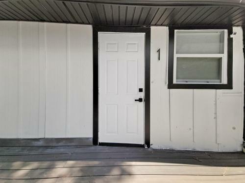 14 Guests Vacation Home With Guest Apartment