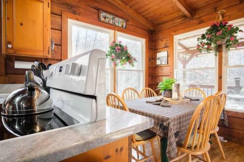 Agape In The Woods Cabin