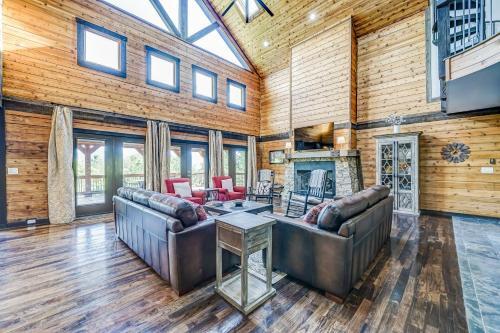 Serene Escape To The Blue Ridge Mountains