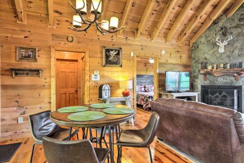 Secluded Blue Ridge Cabin With Hiking On-site!