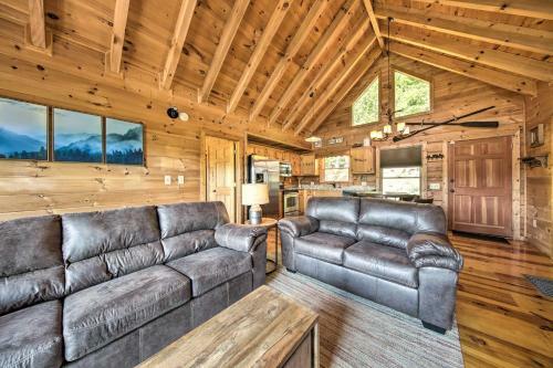 Secluded Blue Ridge Cabin With Hiking On-site!