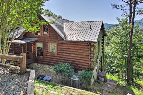Secluded Blue Ridge Cabin With Hiking On-site!