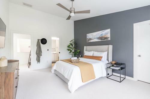 Apartamento New! Spacious Modern Townhome In The City!