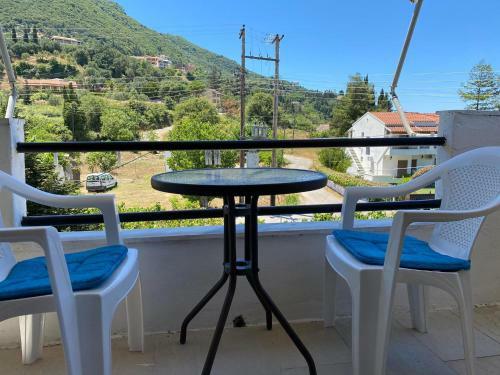 Navy Apartment With Mountain View &private Parking