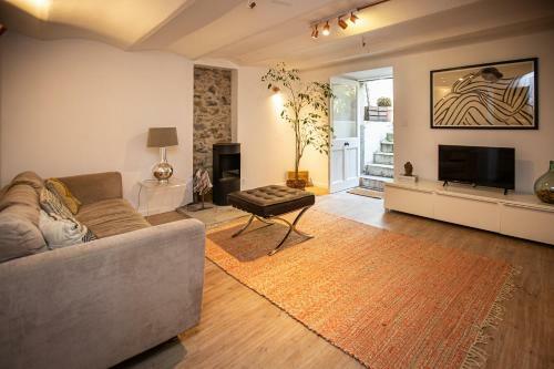 Beautiful Converted One Bedroom Apartment