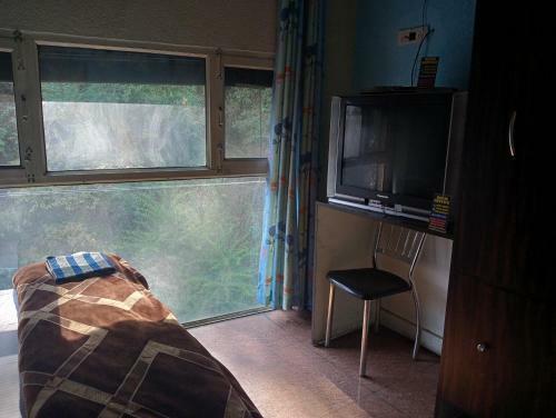 Hostal Have More Cafe & Rooms - Best In Solan