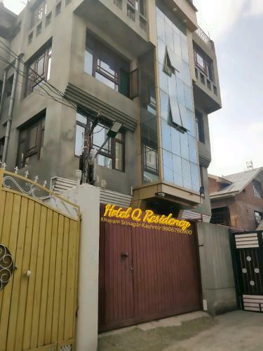 Hotel Qadir Residency Srinagar