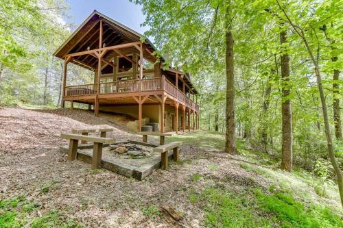 Villa Cabin Near Helen, Ga Hot Tub & Firepit