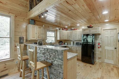 Villa Cabin Near Helen, Ga Hot Tub & Firepit