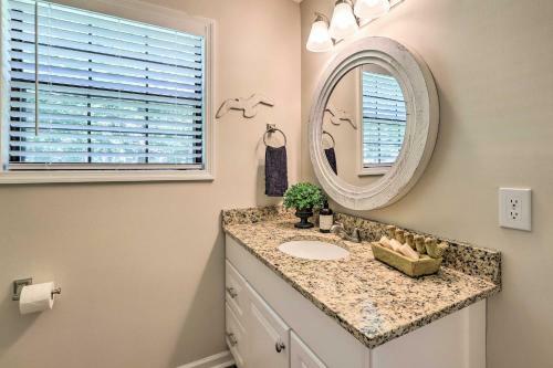 Lakefront Eatonton Escape With Bonus Guesthouse