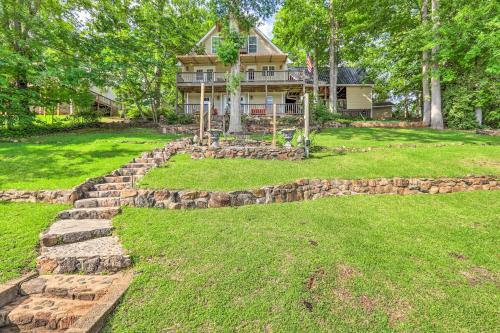 Lakefront Home With Entertainment Space And Dock!
