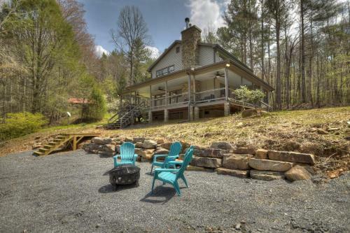 New Heaven Bound Pristine Private Lake Frontage