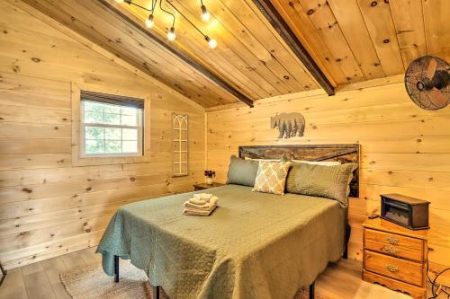 Deja View Cabin With Hot Tub Pets Welcome!