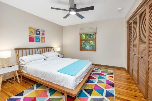 Seclusion Retreat! With Private Pool! 4 Bedroom, 2 Bath Home On St Simons!