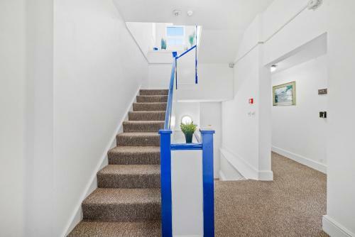 Sunshine Serviced Apartments By Prime Stay