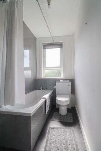 The Cove Apartment